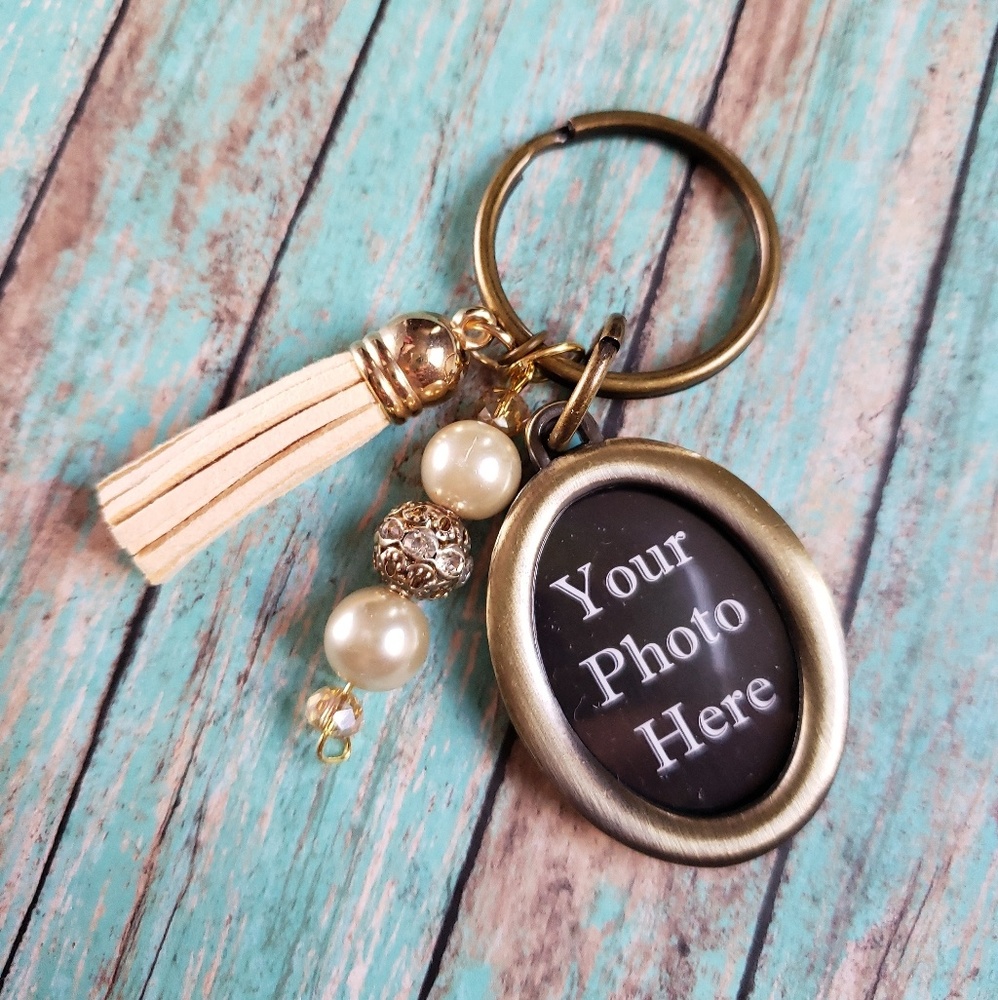 Picture keychain with tassel and beads